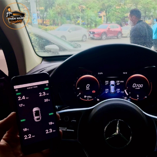 ICAR Ellisafe I50 ( thiết kế riêng cho thương hiệu xe Mecedes Benz của Đức. )